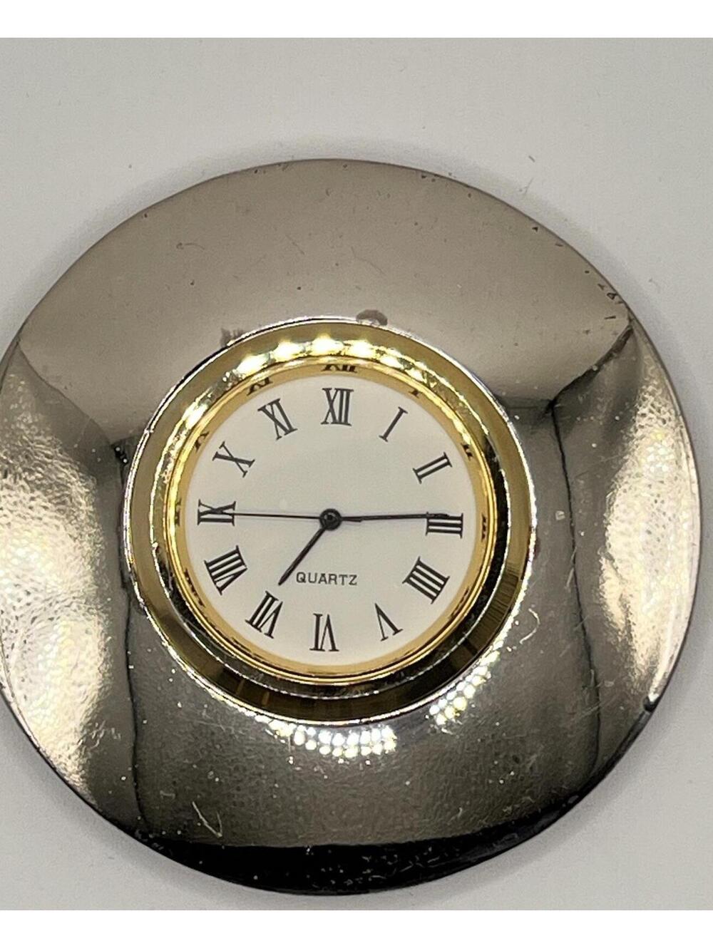 Round Silvertone Disk Novelty Destop clock, quartz working with logo 2122.2